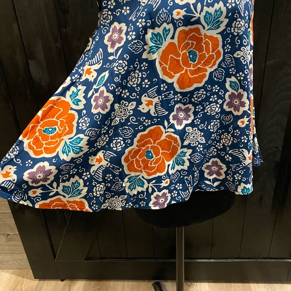 Old navy size small sleeveless blouse - Picture 3 of 5